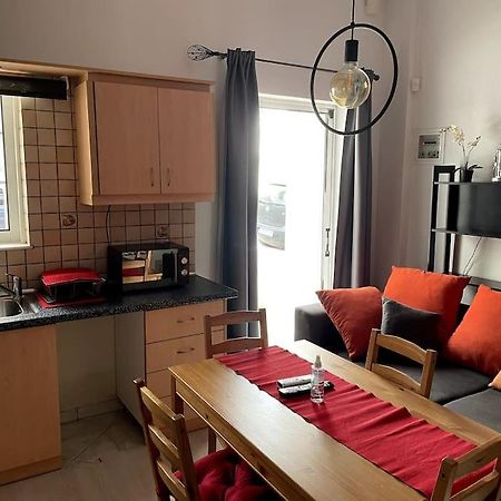 Comfy Apartment With Low Ceiling Attic Atenas Exterior foto